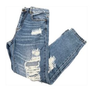 NEW FOREVER 21 Boyfriend Distressed Jeans